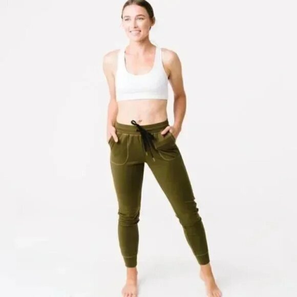 ZYIA Active Unwind Jogger- Olive Green - Picture 2 of 14